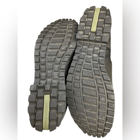 Sport Donald J Pliner Leather Zip Loafers Black Chunky Lug Sole Womens Size 10 M - Picture 11 of 14